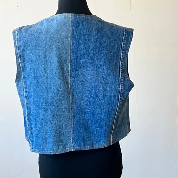 Two-tone cropped denim vest - Picture 7 of 8